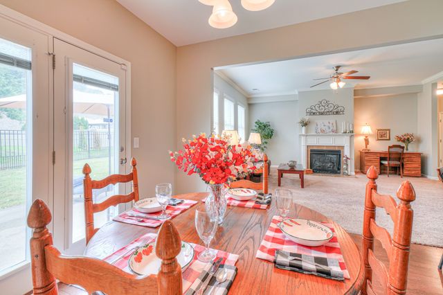 5028 General Eisenhower Dr, Murfreesboro, TN 37129