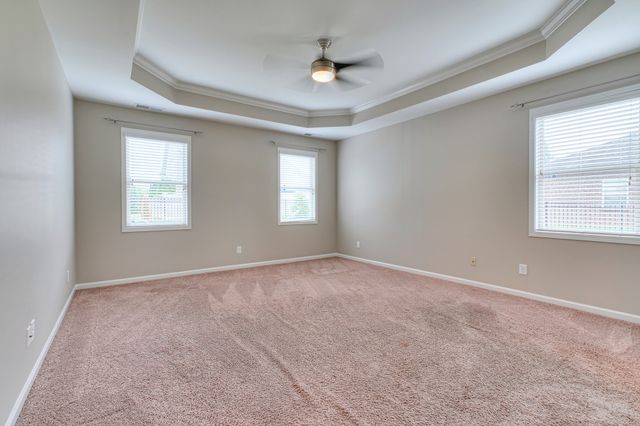 5028 General Eisenhower Dr, Murfreesboro, TN 37129