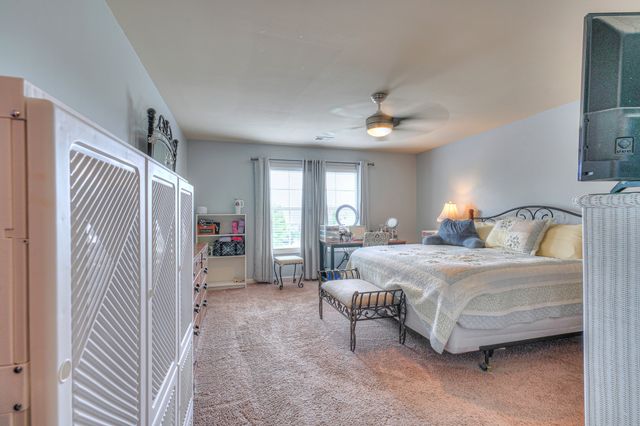 5028 General Eisenhower Dr, Murfreesboro, TN 37129