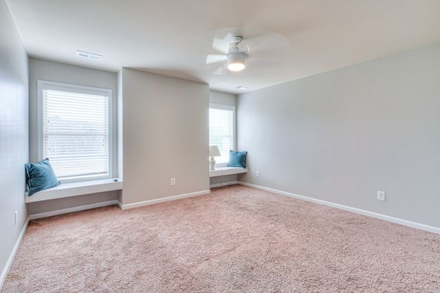 5028 General Eisenhower Dr, Murfreesboro, TN 37129