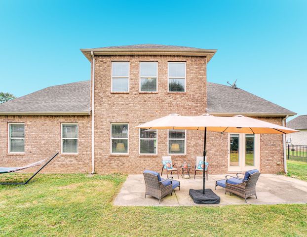 5028 General Eisenhower Dr, Murfreesboro, TN 37129