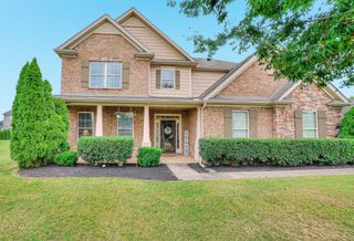 5028 General Eisenhower Dr, Murfreesboro, TN 37129