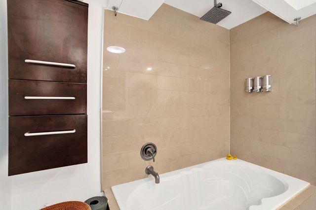 3000 NE 5TH Terrace 102-A, Wilton Manors, FL 33334