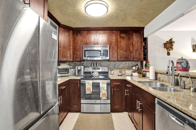 3000 NE 5TH Terrace 102-A, Wilton Manors, FL 33334
