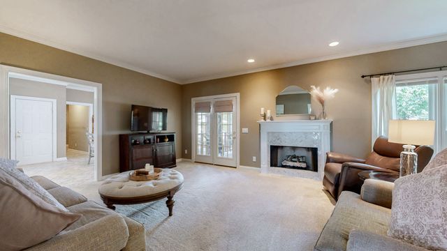 508 Redstone Dr, Gallatin, TN 37066