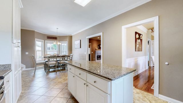 508 Redstone Dr, Gallatin, TN 37066