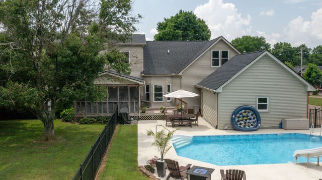 508 Redstone Dr, Gallatin, TN 37066