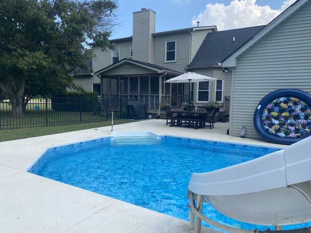 508 Redstone Dr, Gallatin, TN 37066
