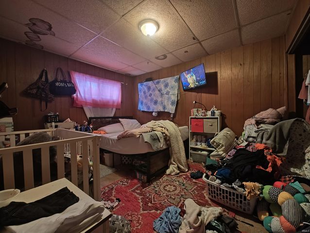 11240 E Division Road, Knox, IN 46534