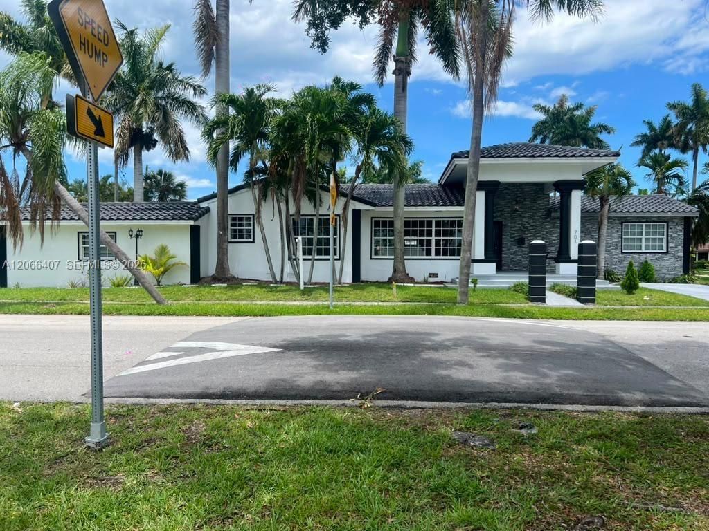 701 N 14th Avenue, Hollywood, FL 33020