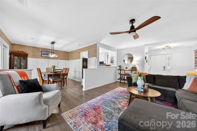 8844 Kirchenbaum Drive, Charlotte, NC 28210