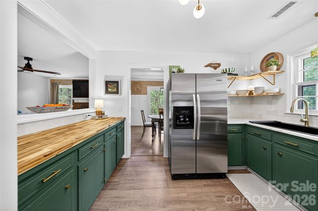 8844 Kirchenbaum Drive, Charlotte, NC 28210