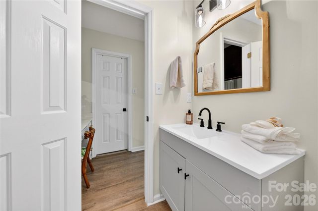 8844 Kirchenbaum Drive, Charlotte, NC 28210