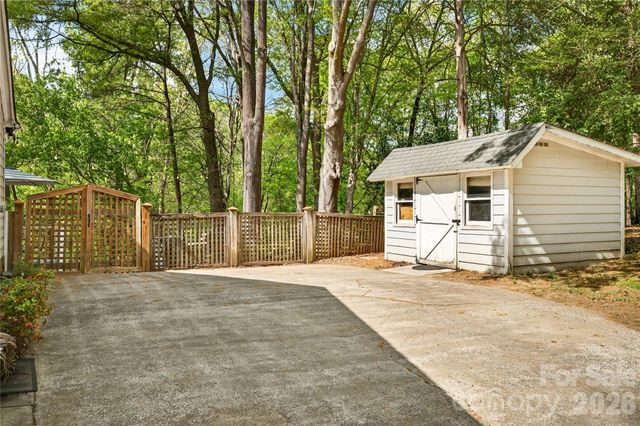 8844 Kirchenbaum Drive, Charlotte, NC 28210