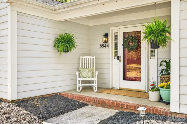 8844 Kirchenbaum Drive, Charlotte, NC 28210