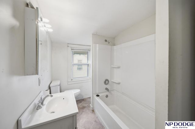 1031 E 10th Street, Fremont, NE 68025