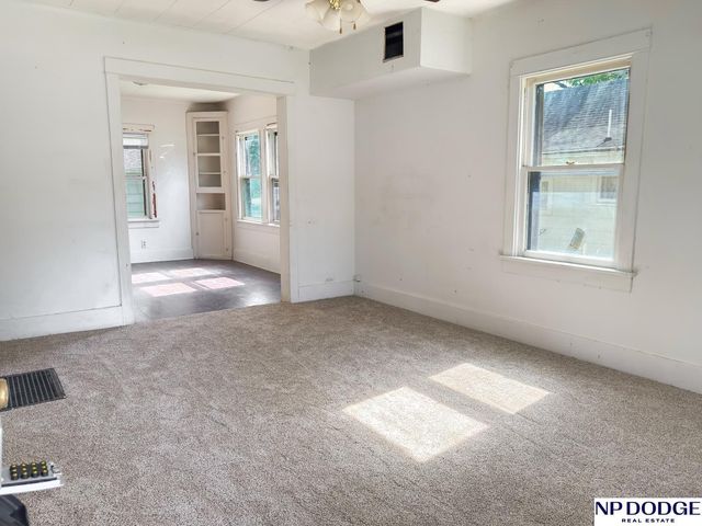 1031 E 10th Street, Fremont, NE 68025