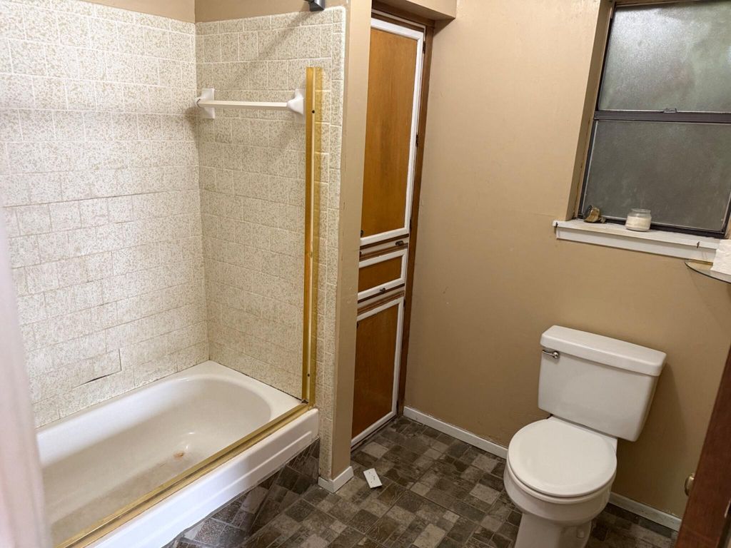 Image 21 of property listing at 3814 Sunset Drive, San Angelo, TX 76904