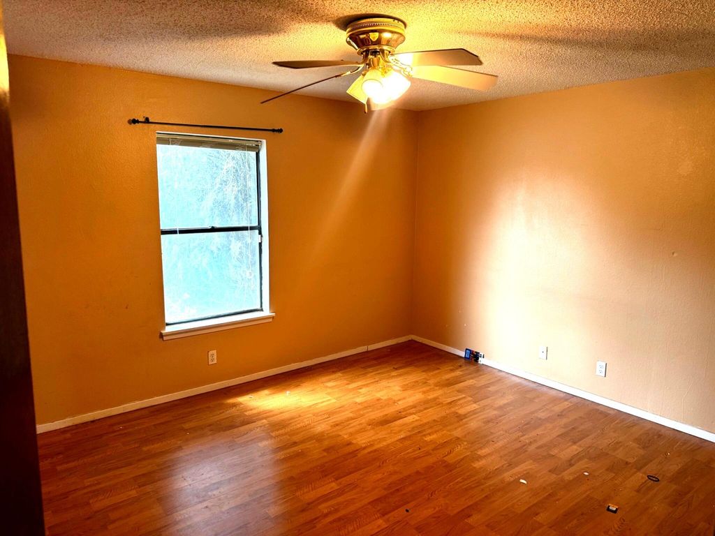 Image 4 of property listing at 3814 Sunset Drive, San Angelo, TX 76904