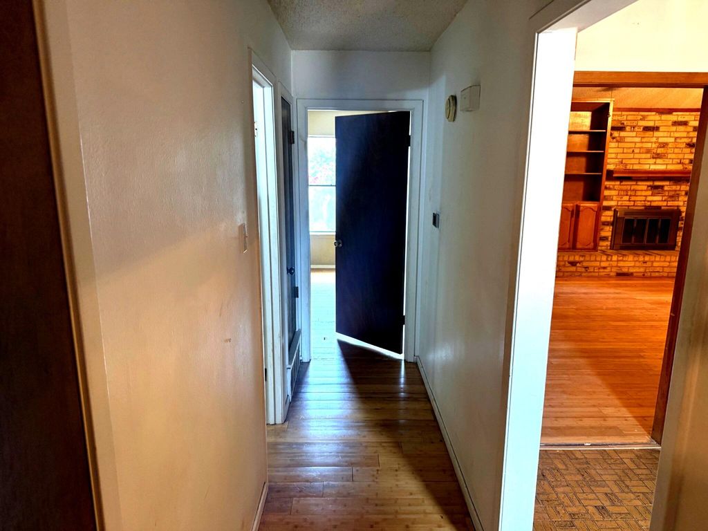 Image 6 of property listing at 3814 Sunset Drive, San Angelo, TX 76904