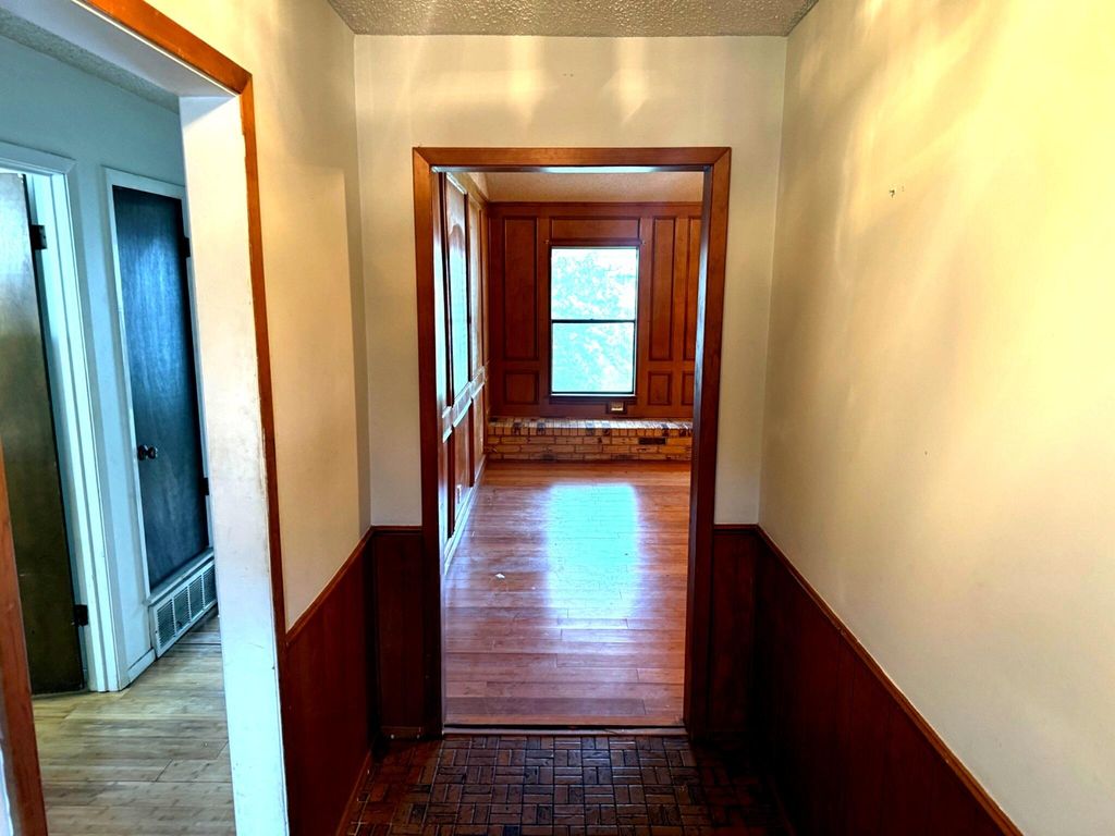 Image 9 of property listing at 3814 Sunset Drive, San Angelo, TX 76904