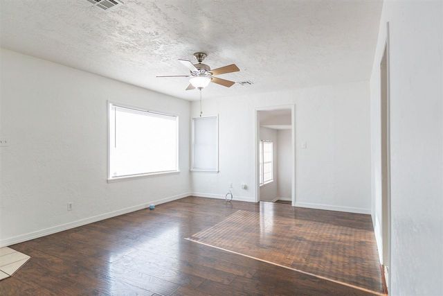 21 NW 29th St, Lawton, OK 73505