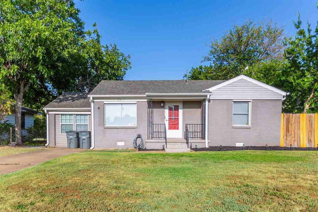21 NW 29th St, Lawton, OK 73505