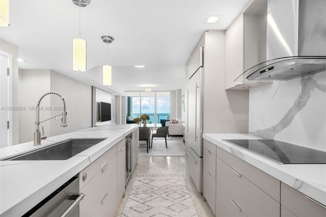3801 Collins Avenue 1505, Miami Beach, FL 33140
