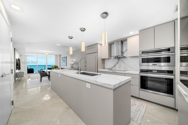 3801 Collins Avenue 1505, Miami Beach, FL 33140