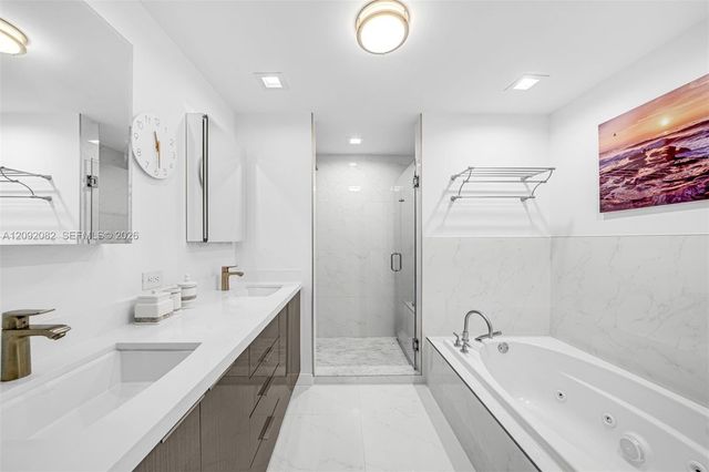 3801 Collins Avenue 1505, Miami Beach, FL 33140