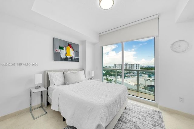 3801 Collins Avenue 1505, Miami Beach, FL 33140
