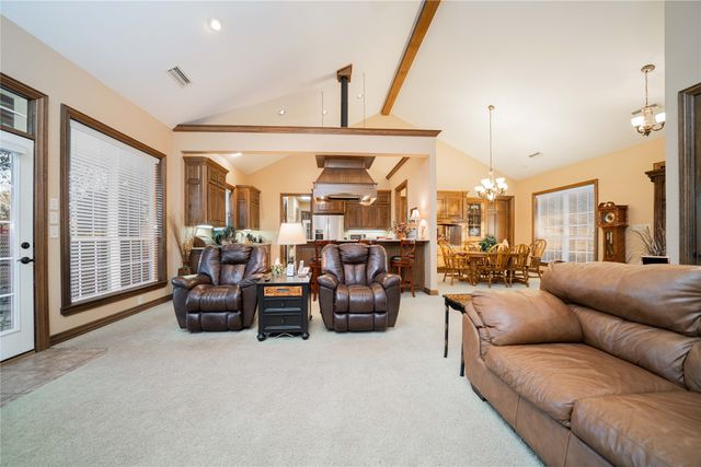 1032 W FM 900, Mount Vernon, TX 75457