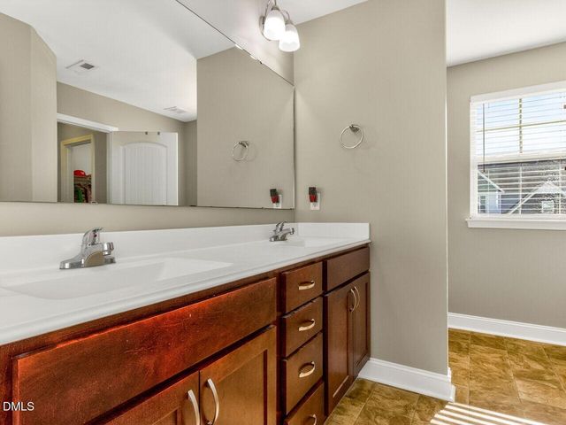 8 Solstice Lane, Garner, NC 27529