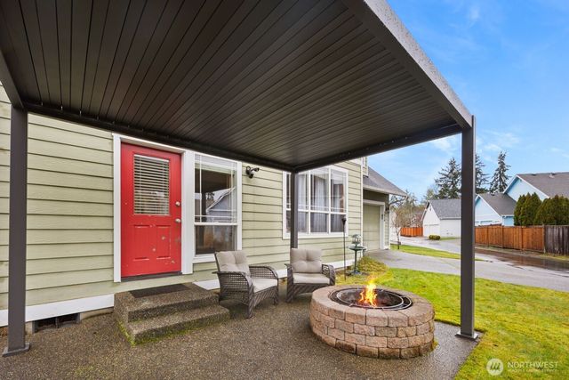 1424 Latham Court, Dupont, WA 98327