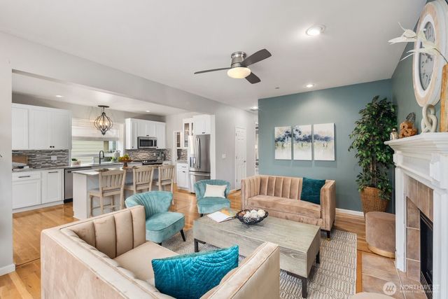 1424 Latham Court, Dupont, WA 98327