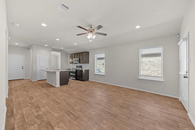 8303 Amaryllis Ct, Rosharon, TX 77583