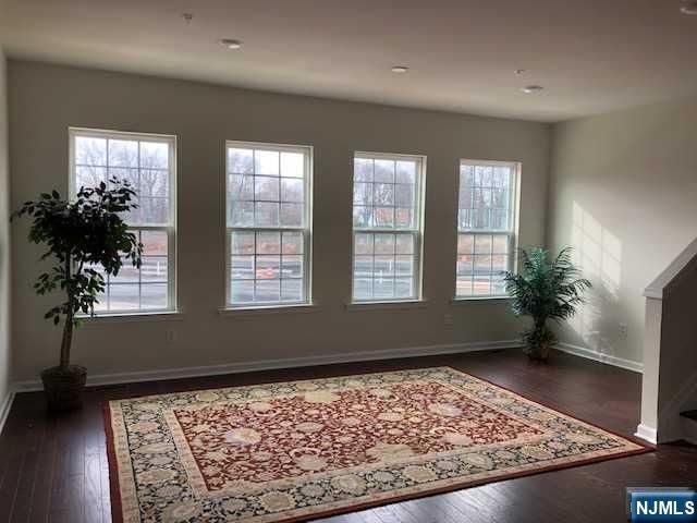 32 Litchfield Lane 403, Fair Lawn, NJ 07410