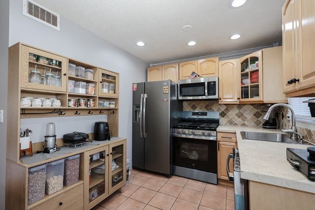 32A Rockingham Street 32A, Lowell, MA 01852