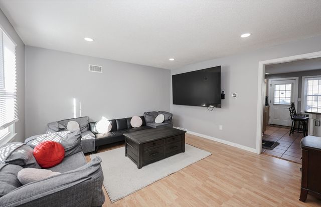 32A Rockingham Street 32A, Lowell, MA 01852