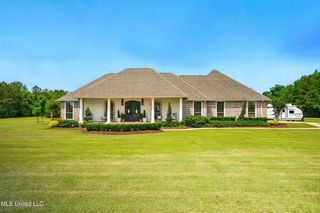 7 Jim Pearson Road, Picayune, MS 39466