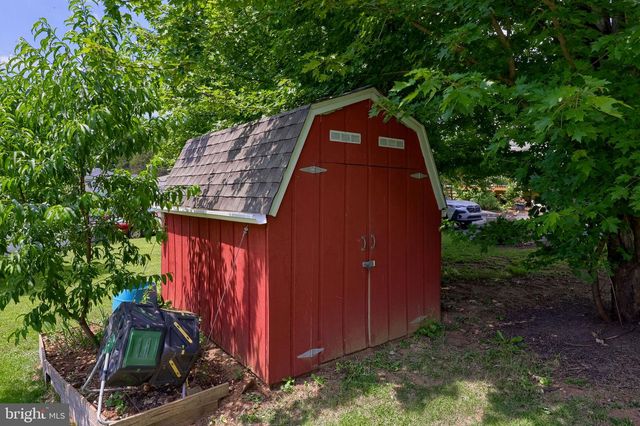 355 HARRY RD, Coatesville, PA 19320