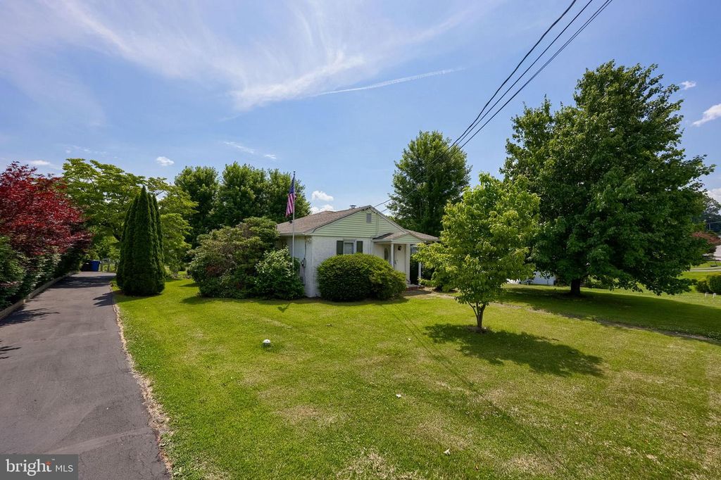 355 HARRY RD, Coatesville, PA 19320