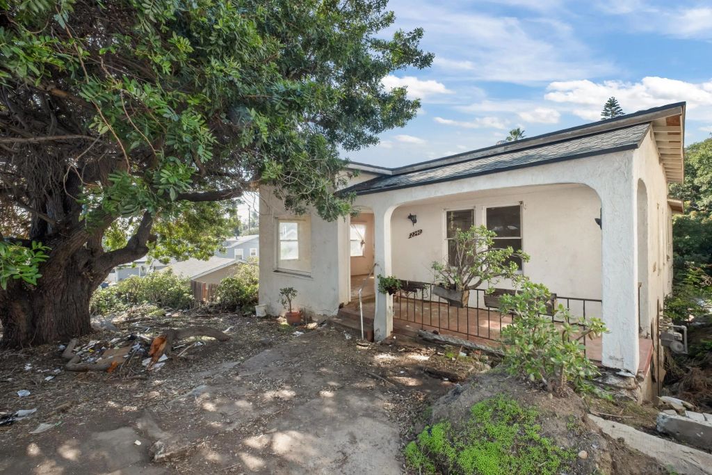 2240-42 El Prado Avenue, Lemon Grove, CA 91945