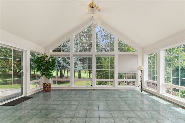 518 N Dunbarton Oaks Ln, Liberty Lake, WA 99019
