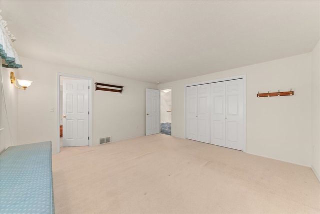 518 N Dunbarton Oaks Ln, Liberty Lake, WA 99019