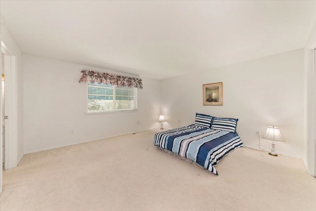 518 N Dunbarton Oaks Ln, Liberty Lake, WA 99019