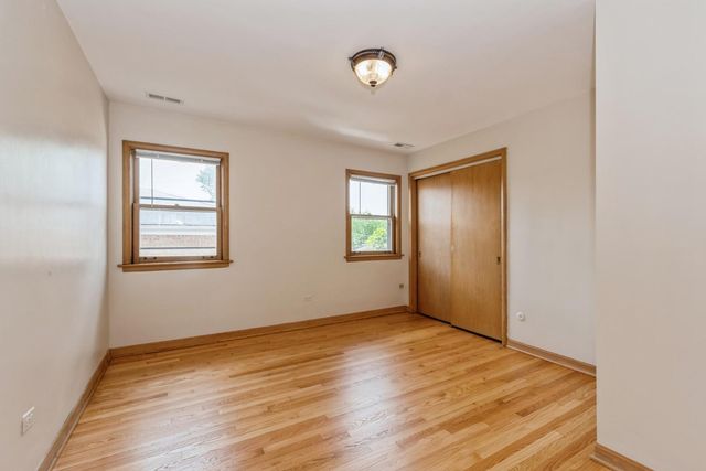 8108 N Oriole Avenue 2, Niles, IL 60714