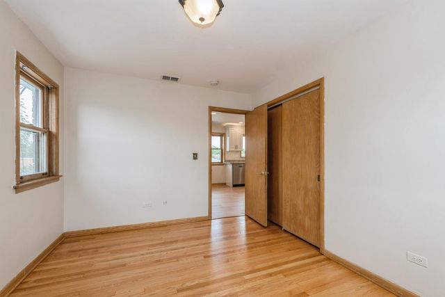 8108 N Oriole Avenue 2, Niles, IL 60714