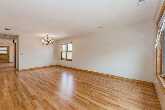 8108 N Oriole Avenue 2, Niles, IL 60714