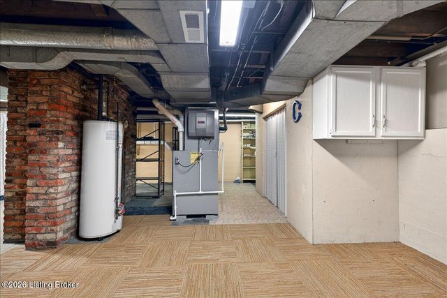 1848 Douglass Blvd, Louisville, KY 40205